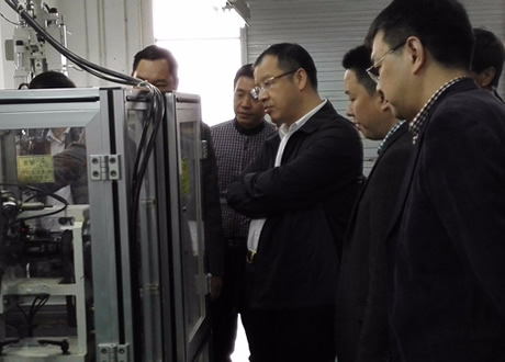 杨齐总裁到Z6官网深圳分公司调研